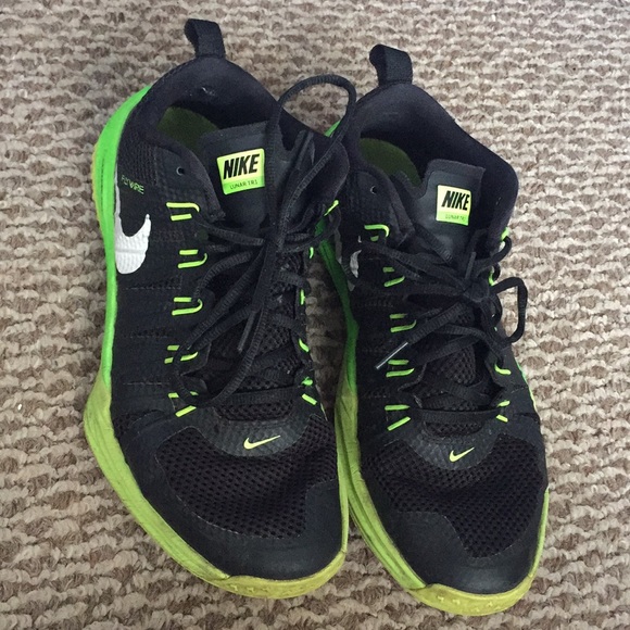 nike shoes black and lime green